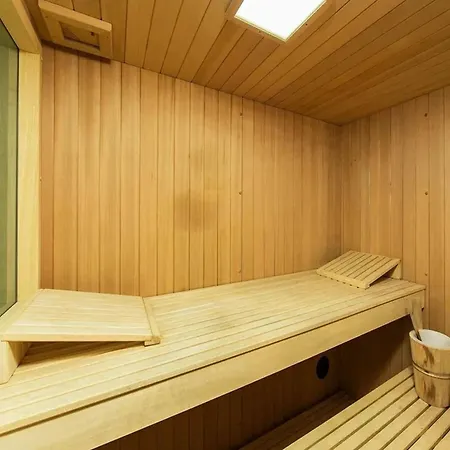 Spacious With Private Pool * Umag